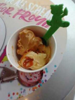 Menchie's Frozen Yogurt food