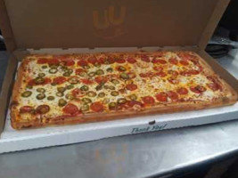 Del's Pizza food