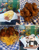 Zorro’s Burgers Wings food