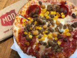 Mod Pizza food