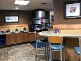 Culver's inside