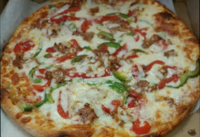 Mama Meatball's Pizzeria food