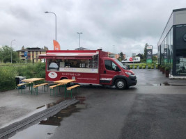 Le Camion Gourmand inside