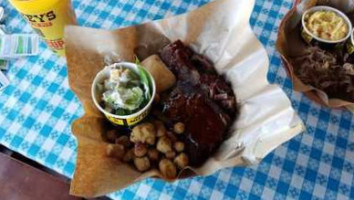 Dickey's Barbecue Pit food