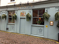 The Queen's Arms outside