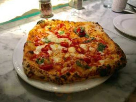 Pizzeria Verita food