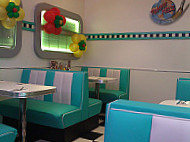 Tommy Mel's Xanadu inside