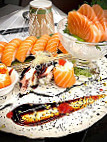 Sushi Sun Nomentana food