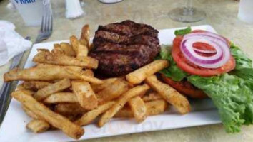 Anna's Harborside Grille food