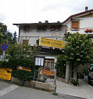 Vecchio Castagno outside