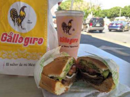 El Gallo Giro food