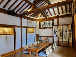 Hanok Cafe Haengwon inside