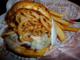 Red Robin Gourmet Burgers And Brews food