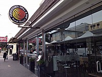 Hurricane's Grill- Bondi Beach people