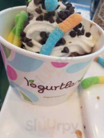 Yogurtland Carson food