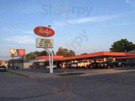 Rudy's Drive In outside