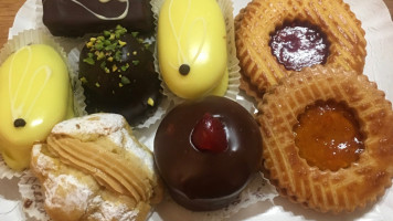 Pasticceria Albertoni food