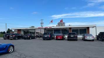 Hewitt's Dairy Bar inside