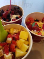 Menchie's Frozen Yogurt food