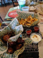 Wingstop inside