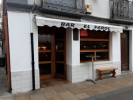 El Farol outside