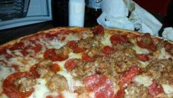 Vinnie's Pizzaria food