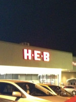 H-e-b outside