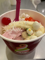 Menchie's Frozen Yogurt food