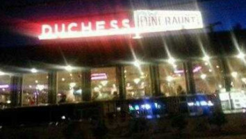 West Haven Duchess Dineraunt outside