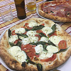 Pizzeria Salvator Rosa food