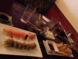 Makimoto Sushi Asian Kitchen food