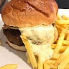 Burger Bar Chez Claudy Rumo food