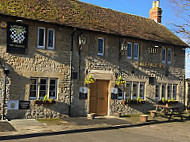 The Chequers Headington outside