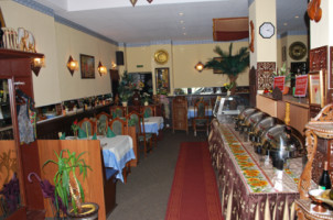 House Of India food