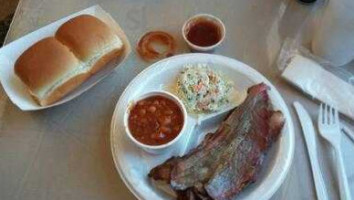 Jack's North Market Barbecue food