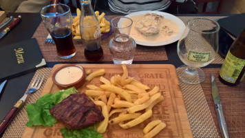 Le Charbon Ardent food