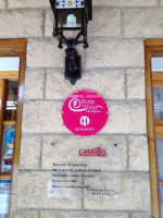 Castillo food