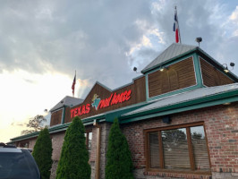 Texas Roadhouse outside