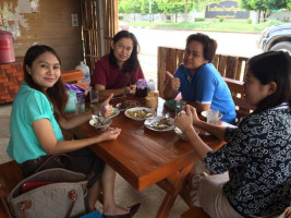 ร้านอาหารแวะกำเต๊อะ¥บริการอาหารพื้นเมือง อาหารตามสั่ง ก๋วยเตี๋ยวไก่ตุ๋นมะระ food