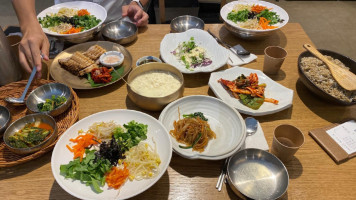 대산보리밥 food