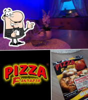 Pizza Fantazja inside