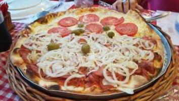 Pizzaria Bella Pizza food