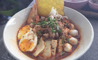 ร้านก๋วยเตี๋ยว และอาหารตามสั่ง food