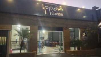 Ippon Sushi inside