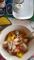 ร้านก๋วยเตี๋ยวทุ่งโพธิ์ food