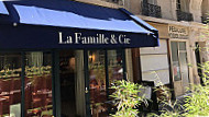 La Famille Et Cie inside