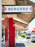 Sideshow Burgers Rosanna outside