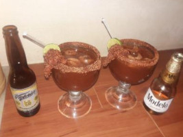 Marisquería Los Compadres food