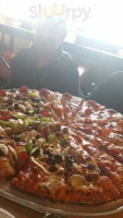 Round Table Pizza food