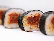 Only Sushi Sant Andreu food